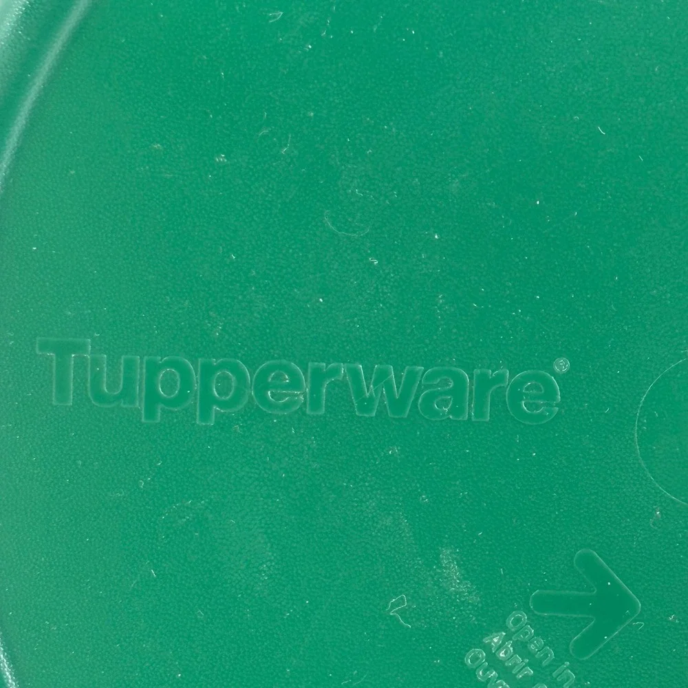 Tupperware Rock N Serve Replacement Lid 3702A-4 Green Yellow Vent 7.5 Inch Round